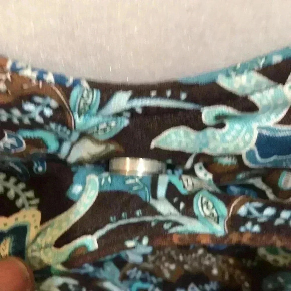 Vera Bradley Brown Floral Quilted Shoulder Bag with Side & 4 Inside Pockets. - Picture 10 of 13